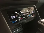 Volkswagen Tiguan 1.4TSIeHybrid 180kW/245PK R-Line DSG · Panoramadak · Trekhaak · 360°Camera + Parkeersensoren · Keyless entry