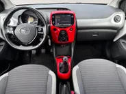 Toyota Aygo 1.0 VVT-i x-clusiv | Camera | Cruise | Lichtmetaal |