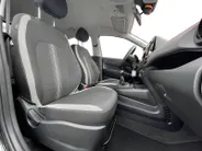 Hyundai i10 1.0 Comfort | Android auto/Carplay | Airco| Navigatie | All season banden | Achteruitrijcamera| Parkeersensoren achter| ZEER WEINIG KILOMETERS!