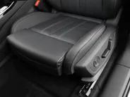 Audi Q6 e-tron S edition performance 100 kWh 306pk · SOH 97,9% · Panoramadak · 360 Camera · Inklap. Trekhaak · Luchtvering · B&O Sound · Head-Up Display · Garantie t/m 15-03-2031 of 100.000km