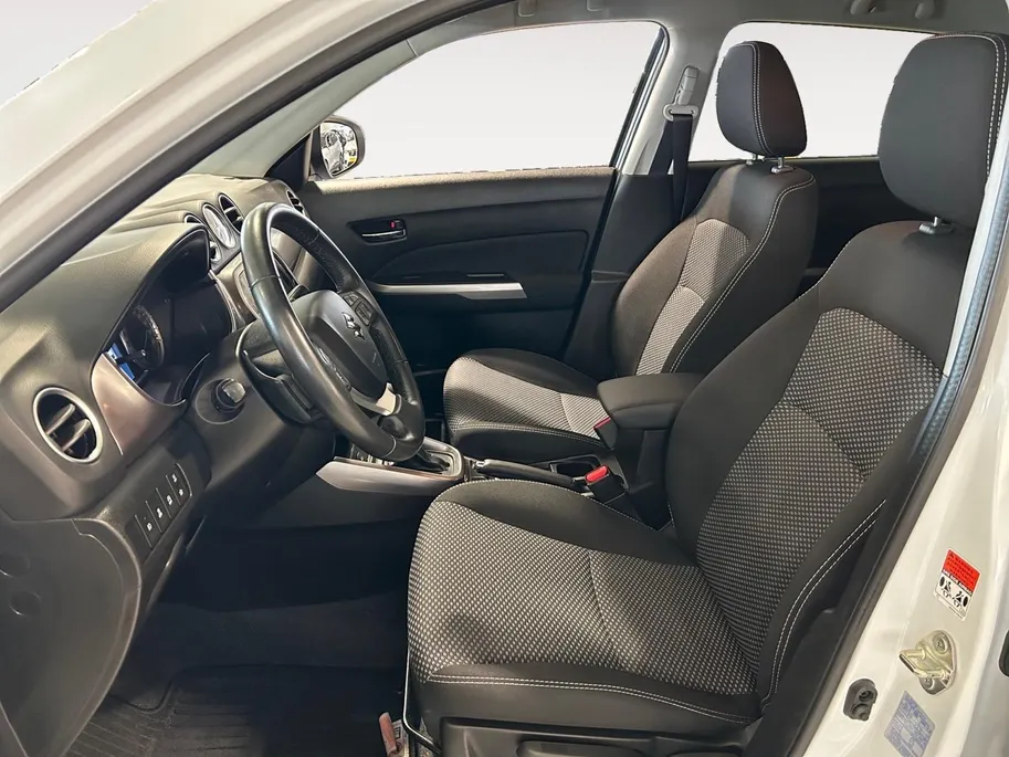 Suzuki Vitara 1.5 Hybrid Select | Cruise/ Climate control | Navigatie | Stoelverwarming | Camera |