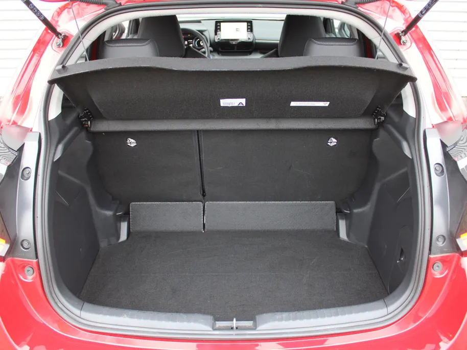 Mazda 2 Hybrid 1.5 Select | 16' LM | Stoel- & stuurverwarming | HUD | Camera | Dodehoek sensor |
