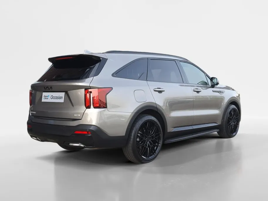 Kia Sorento 1.6 T-GDi Plug-in Hybrid 4WD ExecutiveLine 7p | Black Pack | Stoel verwarming en ventilatie | Panorama schuifdak | Sidebars | Lichtmetalen velgen 21inch | Lederen bekleding | Elektrisch bedienbare voorstoelen |