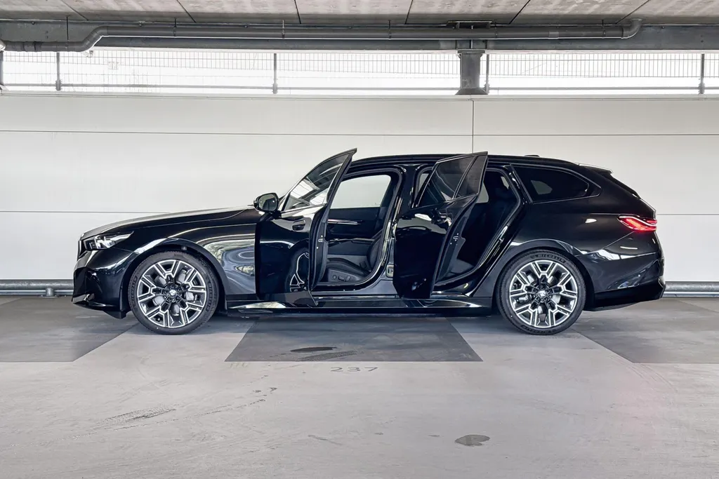 BMW i5 Touring eDrive40 M Sport Edition 84 kWh