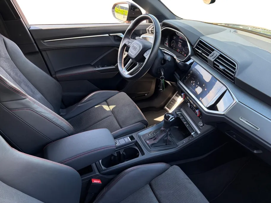 Audi Q3 45 TFSI e S edition *Automaat*Navi+360Camera*Climate Control*Virtual Cockpit*Sonos Audio*Elektrische achterklep*Zeer nette auto!