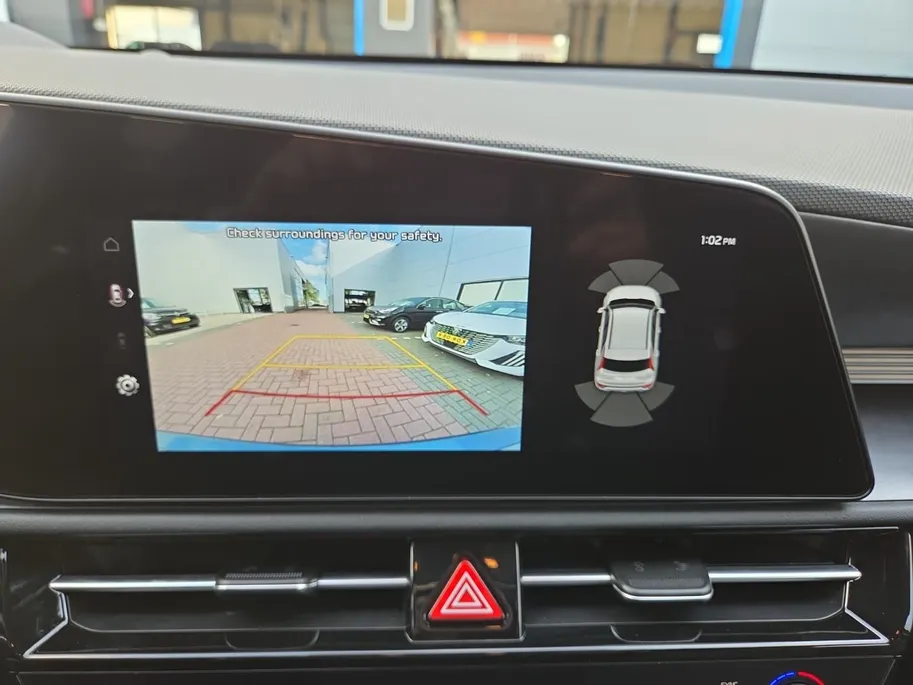 Kia Niro EV Edition Advanced 64.8 kWh Accu 100% | 1e Eigenaar | Dealer onderhouden | Cruise Control Adaptief | Stoelverwarming | Camera | Apple Carplay & Android Auto | Leder | Fabrieksgarantie t/m 28-3-2031 + 3x 1 jaar* | NAP