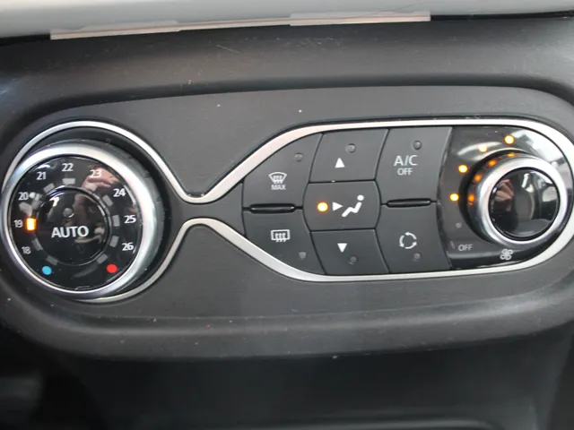 Renault Twingo Z.E. R 80 PK Collection 22 KW | Automaat | ECC | Apple/ Android connectie |