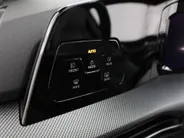 Volkswagen Golf 1.5 eHybrid 272pk DSG GTE · Panoramadak · Leder · Wegklapbare Trekhaak · Stoelventilatie · Camera · Dodehoek Detectie · 18'' Inch · Garantie t/m 30-0-2030 of 100.000km