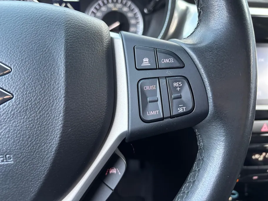 Suzuki Vitara 1.4 Boosterjet Style Smart Hybrid | Trekhaak | Dealer onderhouden | Navigatie | dodehoek detectie | Achteruitrijcamera | Stoelverwarming |10 jaar garantie! |