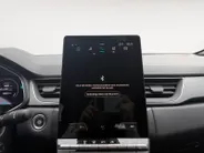 Renault Captur 1.6 E-Tech full hybrid 145 techno | Apple Carplay & Android Auto | Cruise & Climate Control | Camera | Parkeersensoren | LMV | Navigatie | 12 Maanden BOVAG Garantie