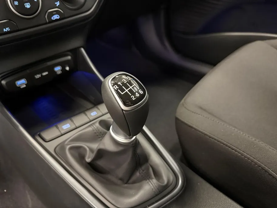 Hyundai Bayon 1.0 T-GDI Comfort | Nieuw | € 4500 korting | Uit voorraad leverbaar | Zeer compleet | Hyundai Rotterdam - Noord |