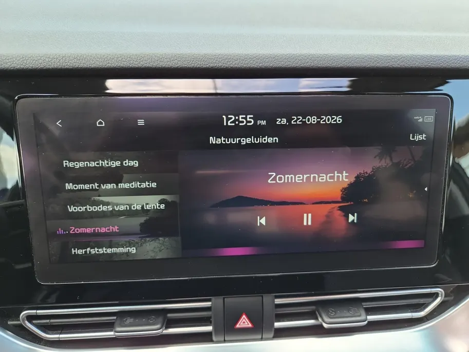 Kia e-Niro ExecutiveLine 64 kWh 1e Eigenaar | 3 Fase laden | Metallic lak | Trekhaak | Fabrieksgarantie 27-1-2029 + 3x 1 jaar* | NAP