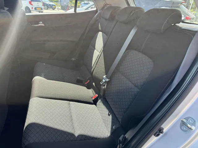 Kia Picanto automaat 1.0 DPI DynamicLine stoelverwarming