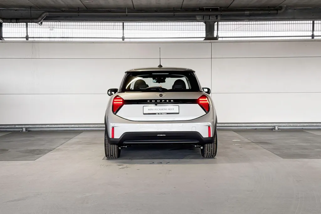 MINI Cooper 3-deurs Cooper C Essential XS