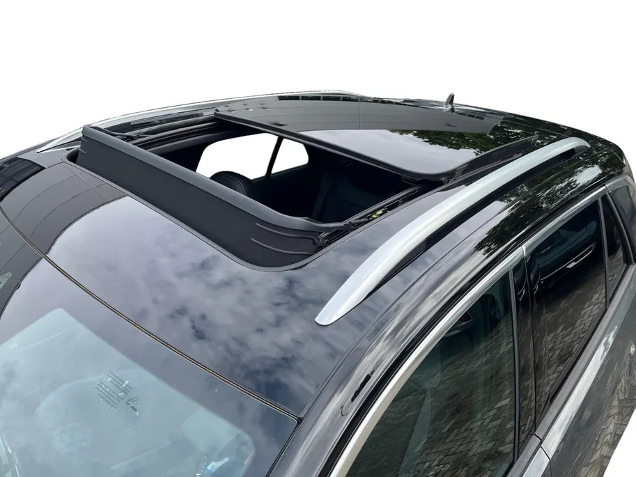 Volkswagen T-Roc 1.5 TSI R-Line Edition | Panoramadak | Parkeercamera | Adaptieve Cruise Control