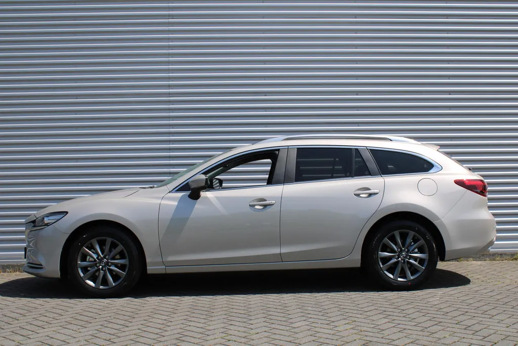 Mazda 6 Sportbreak 2.0 SkyActiv-G 6AT 165PK Centre-Line | BTW Auto | Navi | 17' LM | 360° Camera | Cruise | Head-up display | Automaat |