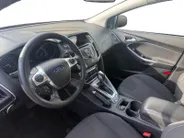 Ford Focus 1.6 TI-VCT Titanium | Automaat | Trekhaak | Zeer goed onderhouden | Voorruitverwarming | Parkeersensoren | Keyless | 12 maanden garantie! |