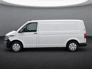 Volkswagen Bedrijfswagens Transporter 2.0TDi 150pk Comfortline L2 · Trekhaak · Navigatie · Apple Carplay/Android Auto · Mistlampen voor ·