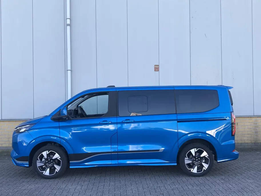 Ford Tourneo Custom E-Custom 65kW 218pk Sport 8- 340 L1H1 Sport ELEKTRISCH-Personenvervoer 8 zitplaatsen-Panoramadak-Sportuitvoering