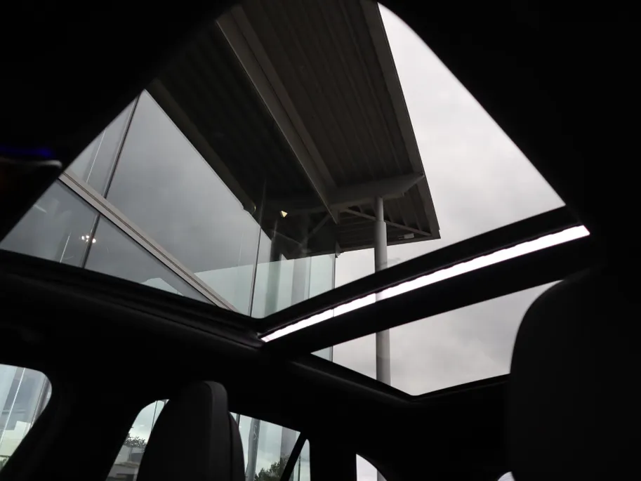 Mercedes-Benz GLC 300e 4MATIC AMG Line