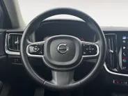 Volvo V60 2.0 B4 Core | Achteruitrijcamera | Elektr. Achterklep | Lederen bekleding | Geheugen stoelen | Dodehoek detectie | 12 maanden garantie! |