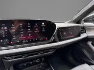 Audi A5 Avant 2.0 e-hybrid 367pk Quattro S edition Competition · Panoramadak · Inklap. Trekhaak · 360 Camera · B&O Sound · Head-Up Display · Elek. Stoelen + Geheugen Bestuurder · Garantie t/m 21-11-2030 of 100.000km