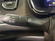 Renault Espace 225PK TCe Initiale Paris 7p. Automaat | 7 Zitplaatsen | Stoelverwarming | Schuif/Kantel Dak | Stoelverkoeling | Semi Elektrische Wegklapbare Trekhaak | Climate Control | Apple CarPlay/Android Auto | Head Up Display | Wit Leder | Camera | Parkeersensoren |