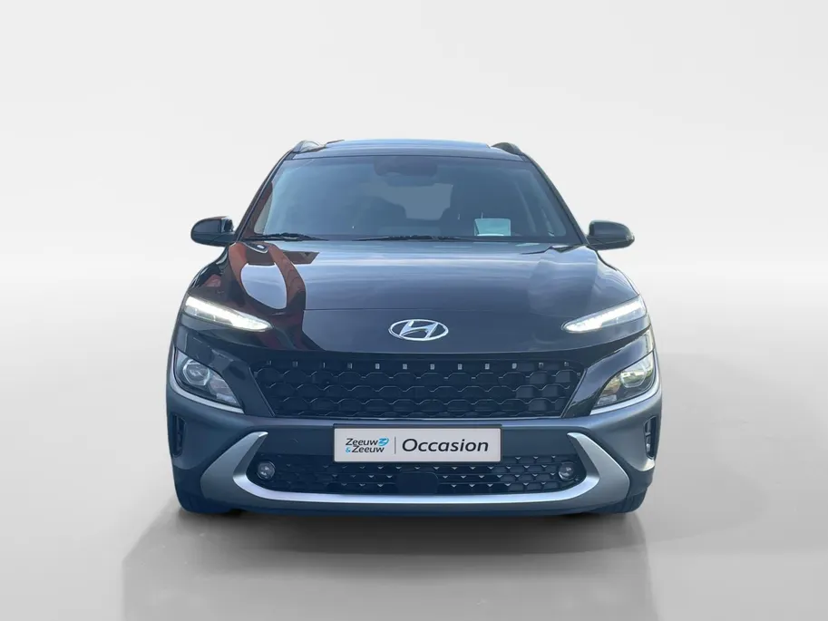Hyundai Kona 1.6 GDI HEV Fashion Sky | Navigatie| Lichtmetalen velgen| Parkeersensoren| Schuif- kanteldak| Climate Controle| Adaptieve Cruise Controle| Dode hoeksensor|