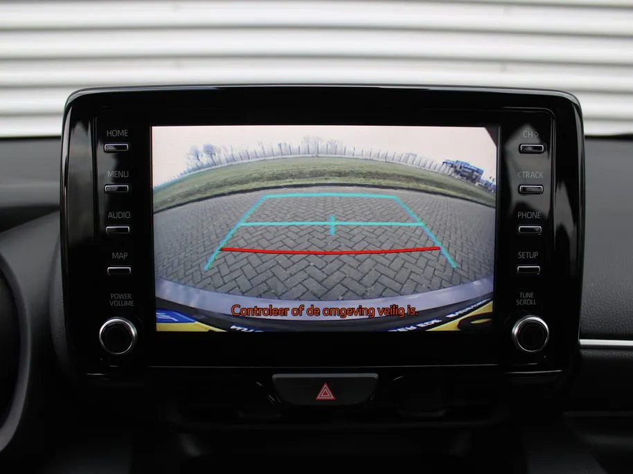 Mazda 2 Hybrid 1.5 Agile | Comfort pakket | 15' LM | Stoelverwarming | Apple Carplay / Android Auto |