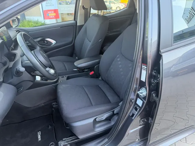 Toyota Yaris 1.5 Hybrid 115 Dynamic Limited | Parkeersensoren