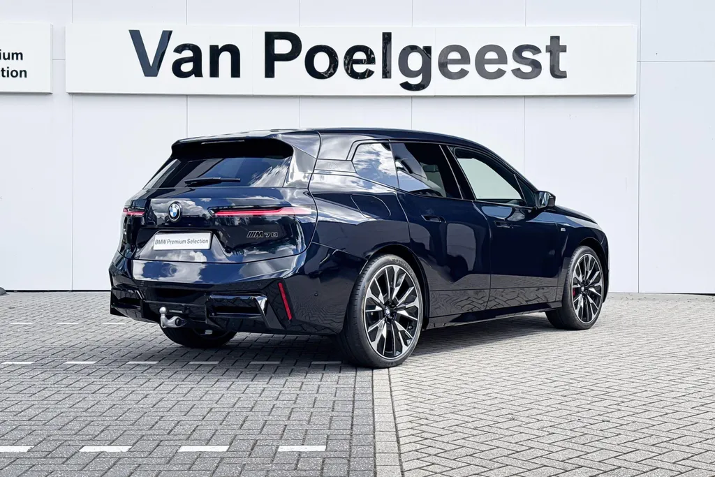 BMW iX xDrive M70