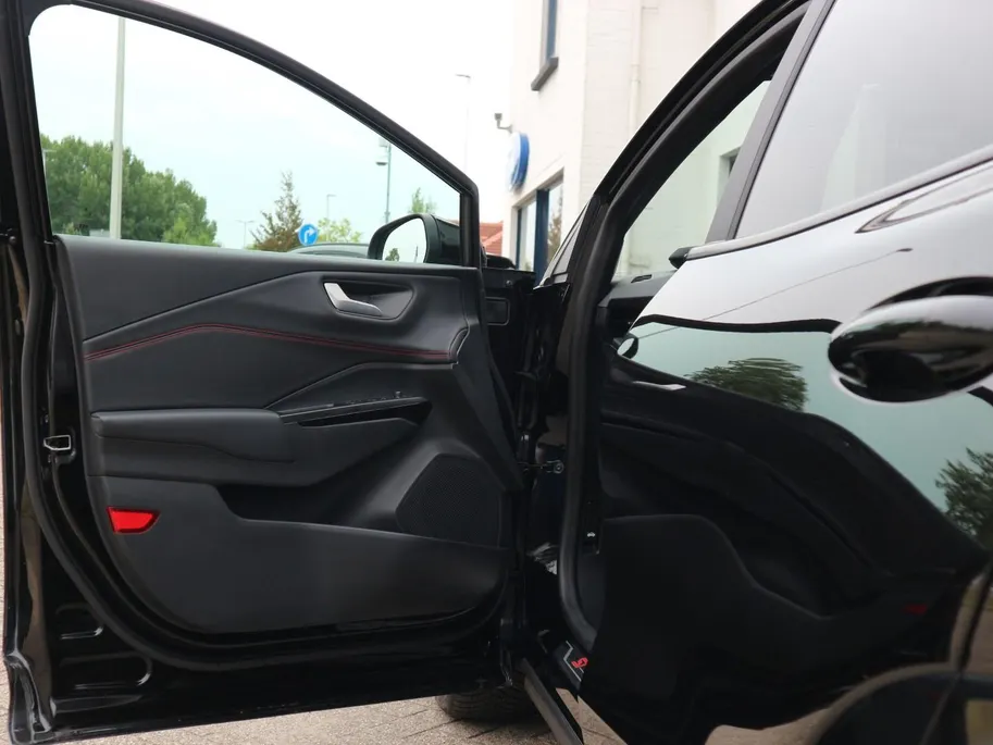 Ford Puma 1.0 EcoBoost Hybrid ST-Line X 125pk met Winter Pack en 17 inch All-season banden