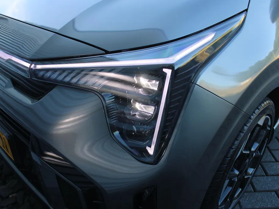 Kia Picanto 1.0 DPI GT-Line | Stuur-/stoelverwarming | Schuifdak | Camera | Dodehoek detectie | Telefoonlader | Clima | Navi | 16' LM | LED | Cruise |