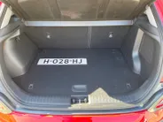 Hyundai Kona EV Premium 64 kWh | LAGE KM STAND! | Leder | Stoel- stuurverwarming | Navi