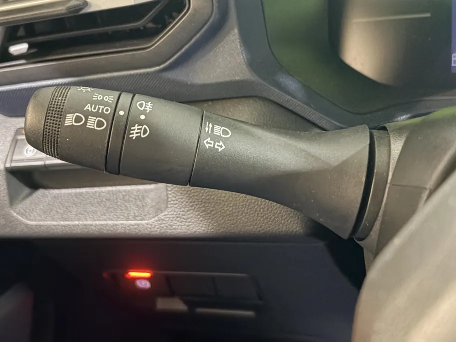 Dacia Duster 140PK Hybrid Journey Automaat | 1e Eigenaar | Navigatie | Apple Carplay/Android Auto | 360 Camera | Dodehoek Detectie | Parkeersensoren | Climate Control | Cruise Control | USB-C | Licht & Regen Sensor |