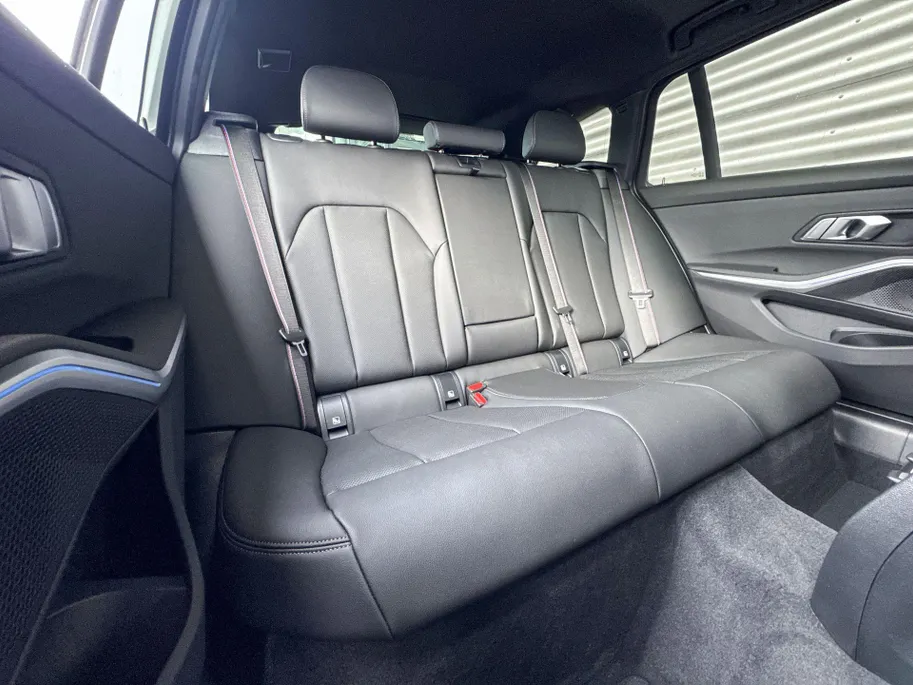 BMW 3 Serie Touring 330e