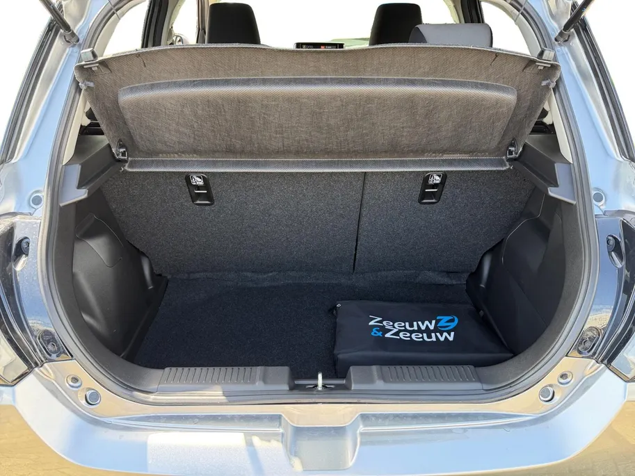 Suzuki Swift 1.2 Select Smart Hybrid | NL Auto | 16' lichtmetalen velgen | Adaptive Cruise Control | 9-inch HD-touchscreen | Apple CarPlay® & Android Auto™ | garantie tot 01/2036