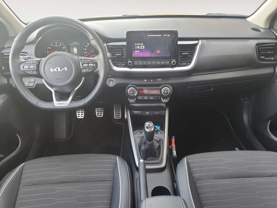 Kia Stonic 1.0T MHEV GT-PlusLine | Schuifdak | Stoel en stuurverwarming | Navigatie | Camera | Climate control | Cruise control | Getinte ramen achter | Parkeersensoren voor en achter |