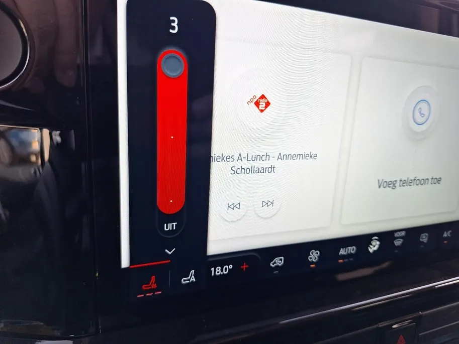 Ford E-Transit Custum 320 L1H1 Sport 71 kWh DC | Dubbele Schuideur | Camera | Trekhaak | 17' Lichtmetaal | Halfleer bekleed | Led verlichting | El. Verst. bestuurdersstoel| Apple Carplay&Android Auto |