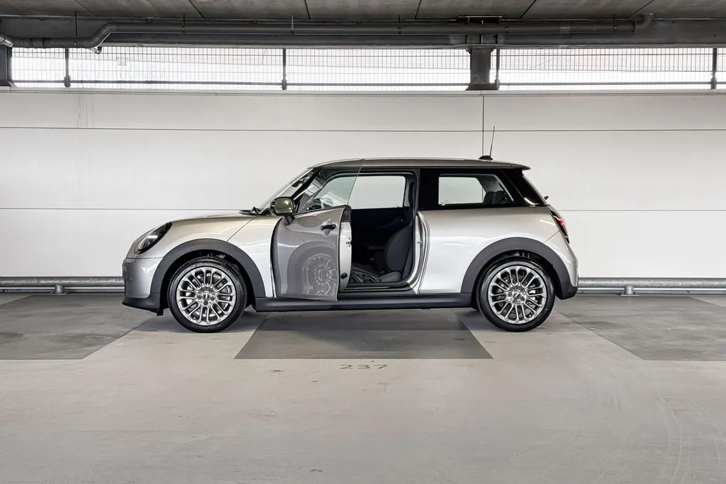MINI Cooper 3-deurs Cooper C Essential XS