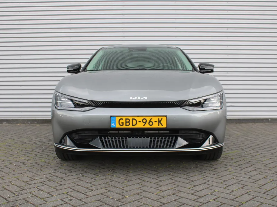 Kia EV6 Edition Advanced 77.4 kWh | Stuur-/stoelverwarming | BTW | Camera | Cruise adapt. | Elektr. achterklep + stoelbediening | 20' LM | 17% bijtelling |