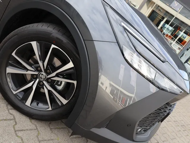 Toyota C-HR 1.8 Hybrid 140 Dynamic