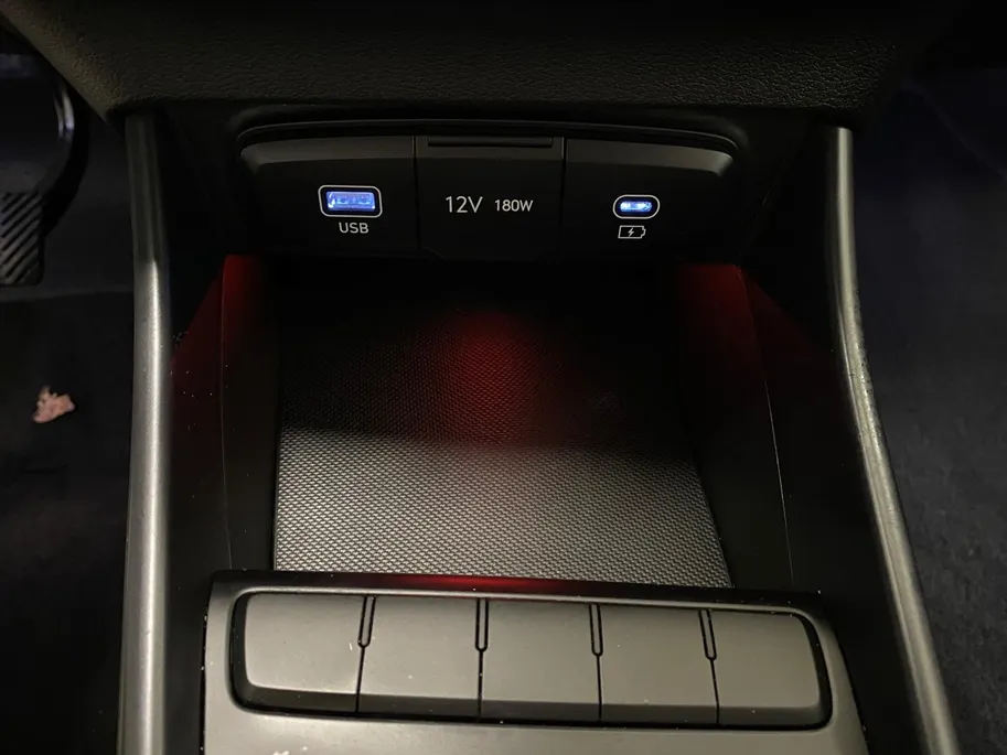 Hyundai i20 1.2 COMFORT | APPLE CARPLAY | CAMERA | 4 SEIZOENBANDEN | NL-AUTO |