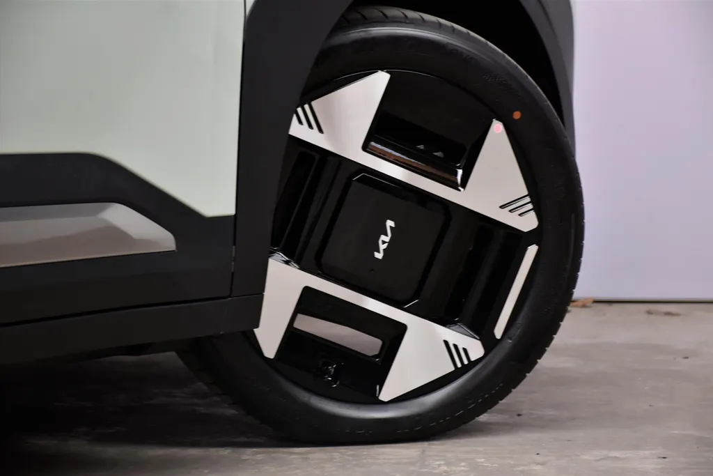 Kia EV3 58,3 kWh 204pk Plus Advanced