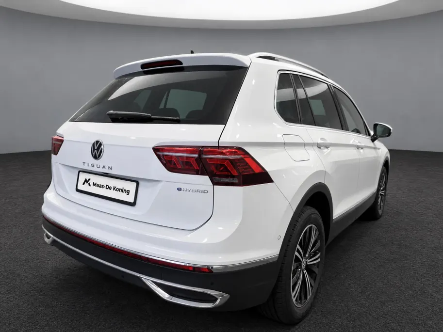 Volkswagen Tiguan 1.4 TSI 245pk DSG eHybrid Elegance · Panoramadak · Camera · Park Assist · Apple/Android Car Play · Navigatie · 18'' Inch ·