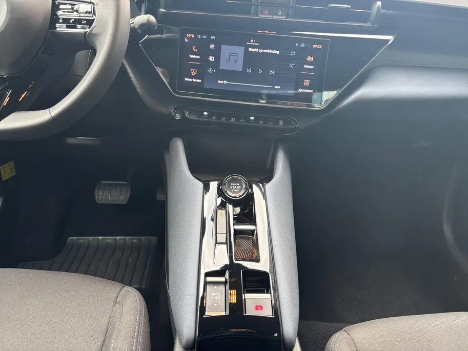 Alfa Romeo Junior Elettrica 54 kWh 156PK AUTOMAAT | APPLE CARPLAY | ADAPTIVE CRUISE CONTROL | PARKEER SENSOREN | AIRCO |