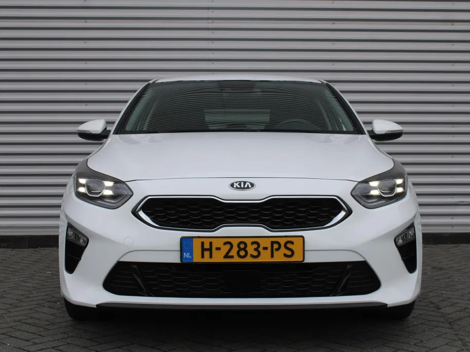 Kia Ceed 1.4 T-GDi DynamicPlusLine | 17 inch | Navi | Camera | Trekhaak | Stoel- Stuurverwarming |