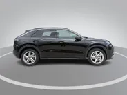 Volkswagen T-Roc Life First Edition (2) 1.5 eTSI 85 kW / 116 PK SU · Comfort Pakket · Achteruitrijcamera · Draadloze telefoonlader · Allseason banden