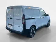 Ford E-Transit Courier Limited 44 kWh |Trehaak| Camera| Apple Carplay/Android Auto| stuurwiel verwarmd| 12 maanden Bovag Garantie|