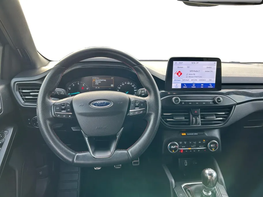 Ford Focus Wagon 1.0 EcoBoost ST Line Business | Stoelverwarming | Voorruit verwarming | Navi | Camera